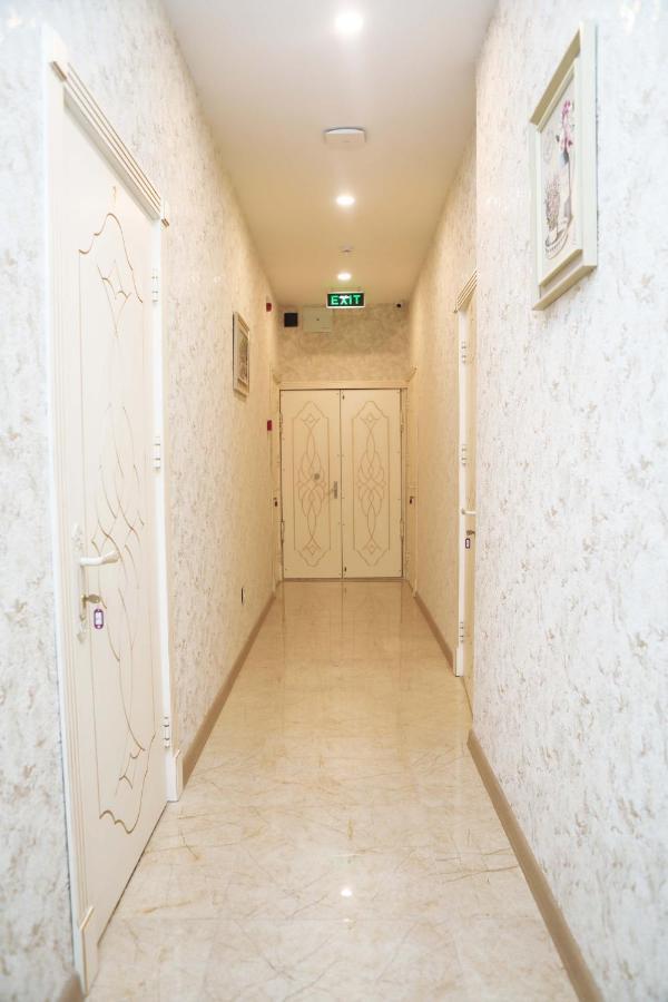 Midcity Hotel Baku Kültér fotó